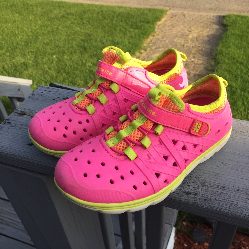 • Stride Rite • - Picture 3 of 8